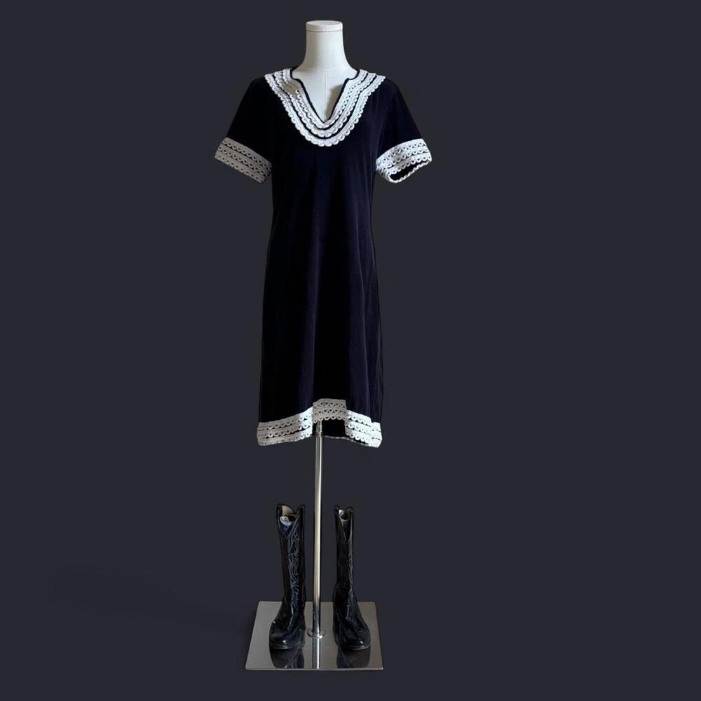 Elegant Blue and White Dress - Picture 2 of 7